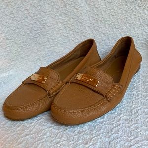 Coach Fredrica size 7 soft pebble driving loafer